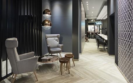 Lobby sitting area. Hotel Hansa