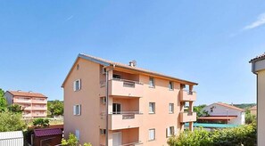 Front of property - Apartments Dunja Malinska (Malinska-Dubasnica)