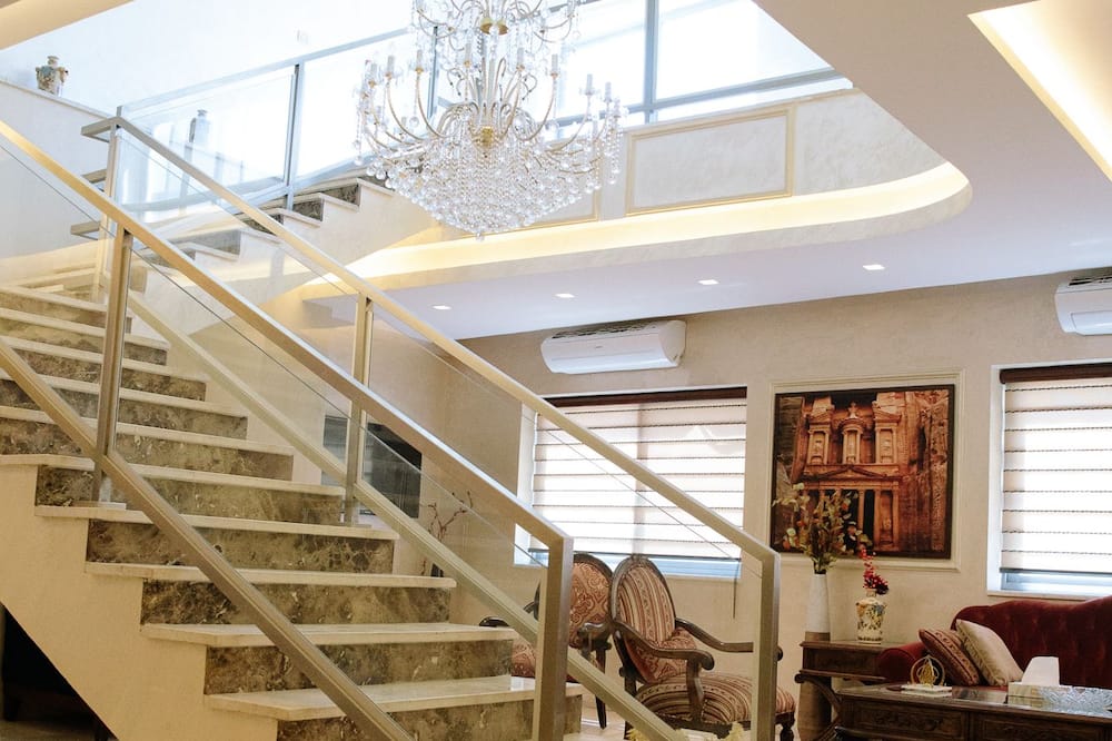 Madina Suites