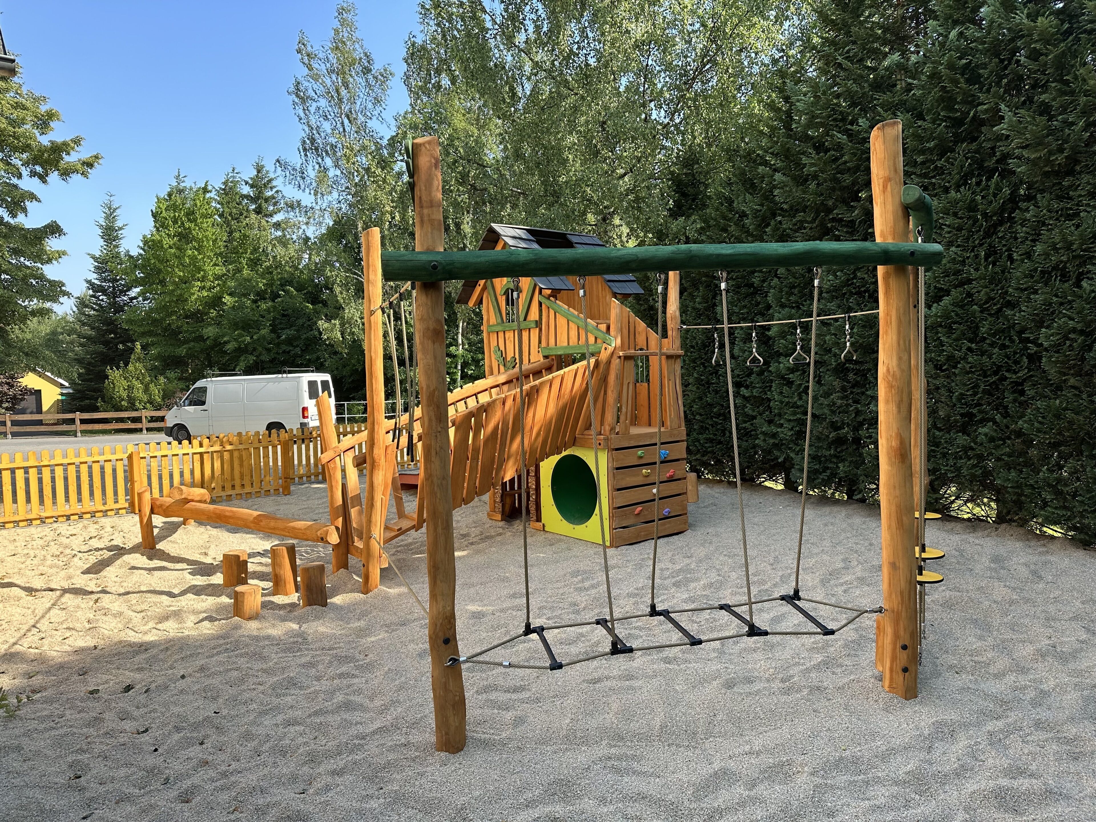 children’s play area – outdoor