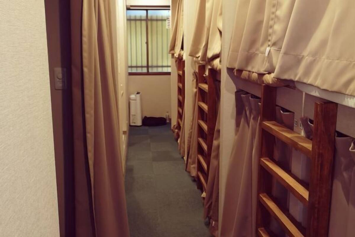 In-room safe, free WiFi, bed sheets