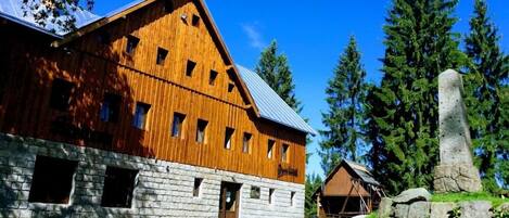 Fachada del alojamiento