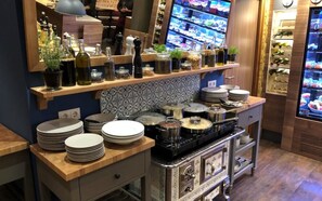 Daily full breakfast (EUR 23 per person)