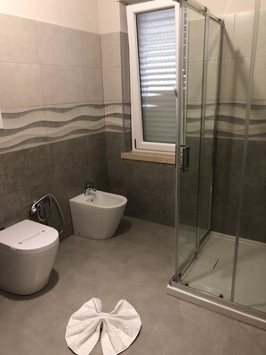 Classic Double Room | Bathroom - Residenza Atena (Tropea)