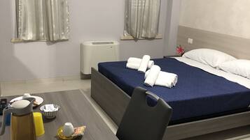 Doppia Classic | Una cassaforte in camera, con stile personalizzato, una scrivania