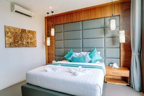 Luxury Villa, 4 Bedrooms, Ocean View, Sea Facing | 4 bedrooms, in-room safe, desk, free cribs/infant beds - The Darling Ocean View Villa Bali (Ungasan)