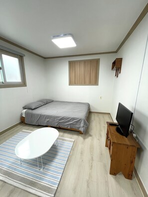 Blackout curtains, free WiFi, bed sheets