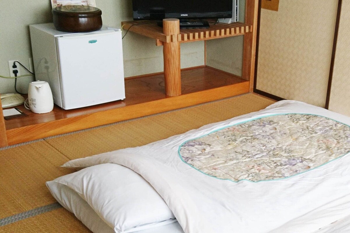 Japanese Style Room, Non Smoking or Smoking (advance request required) | Desk, free WiFi, bed sheets