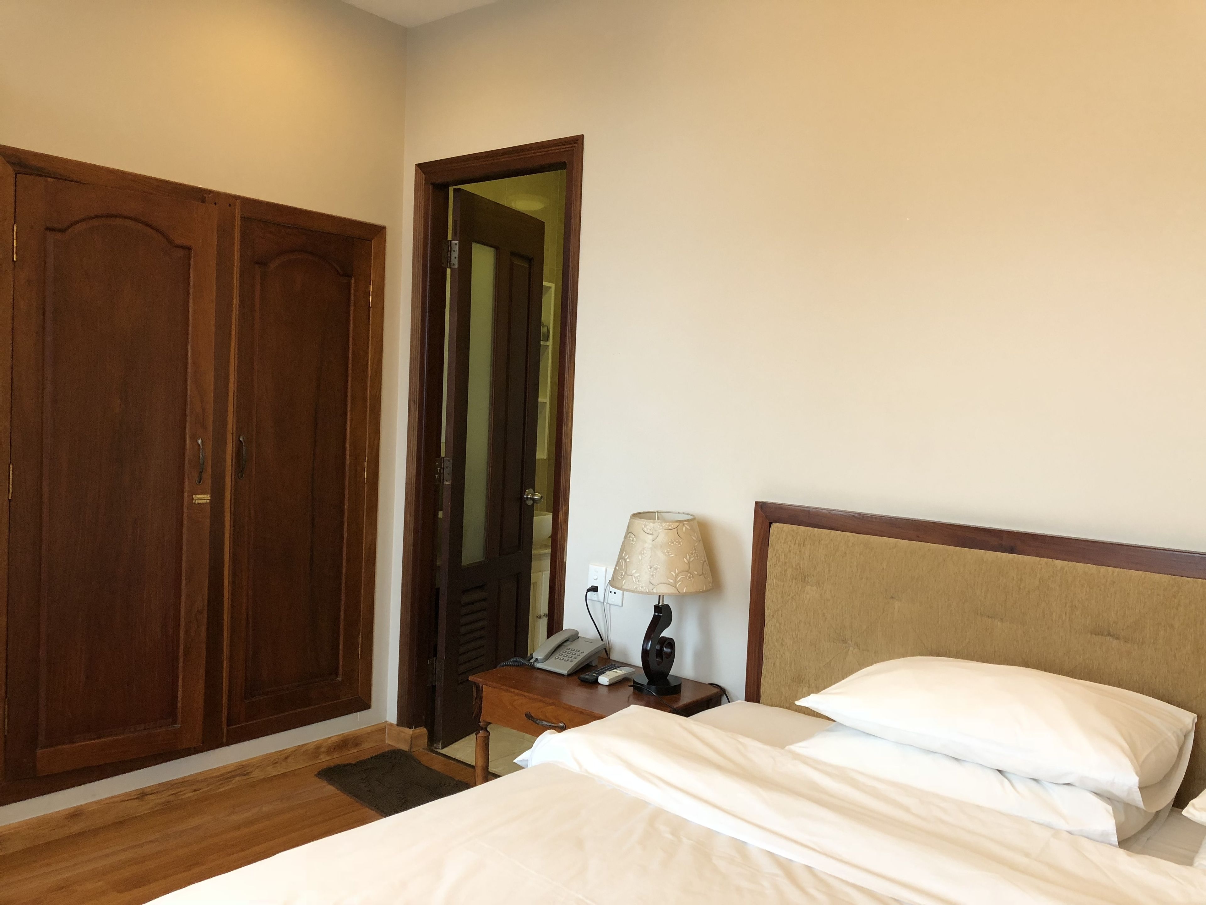 superior double room | minibar, in-room safe, desk, blackout curtains