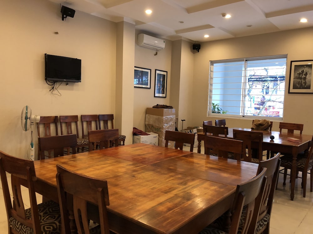 Dreams Hotel by null