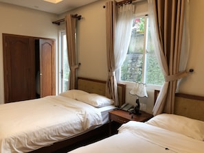 Superior Twin Room | Minibar, in-room safe, desk, blackout drapes - Dreams Hotel (Da Lat)