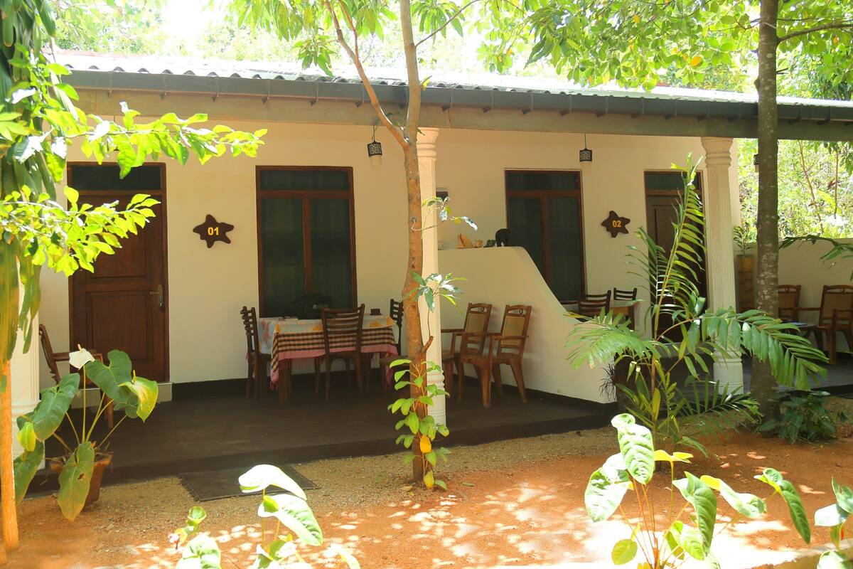 Triple Room with Fan  | Área de estar no saguão