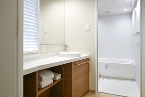 Vasca e doccia separate, vasca da bagno a immersione totale