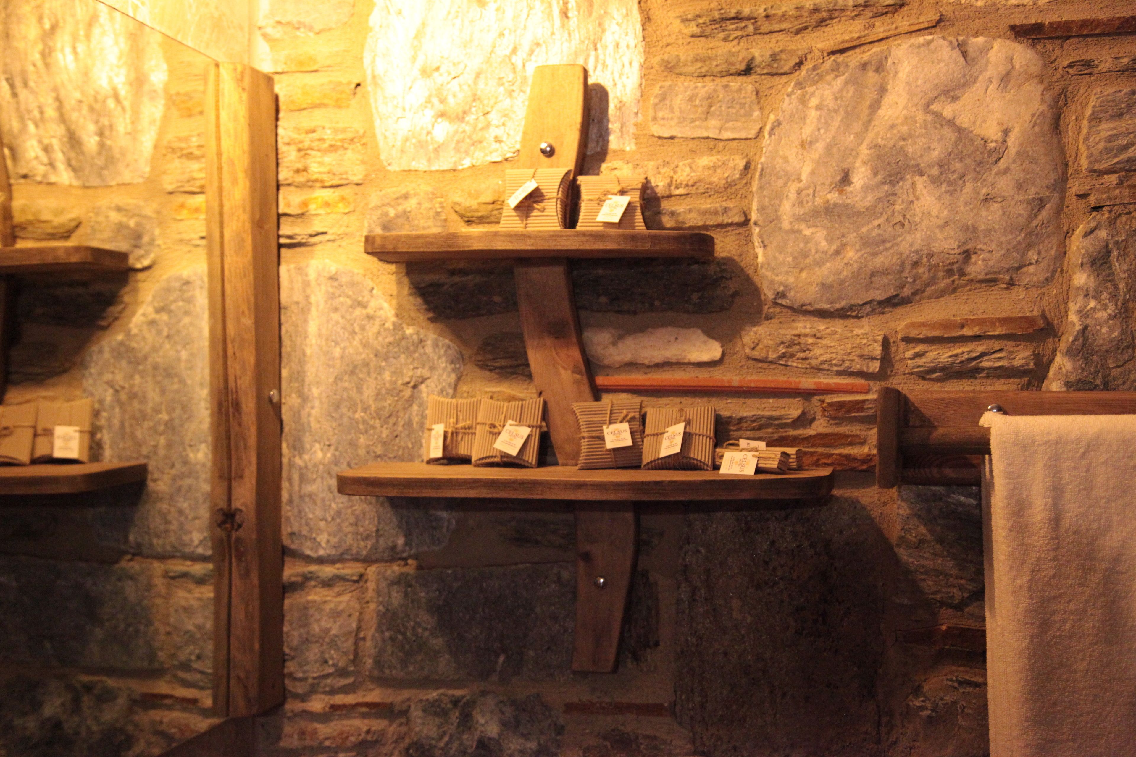 deluxe twin room, 1 bedroom | interior