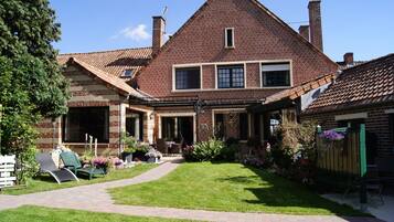 Bagian depan properti