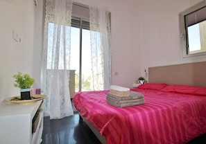 Luxury Apartment, Multiple Beds | Living area