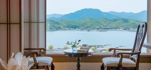 Rom, ikke-røyk (Top Floor) | Safe på rommet, individuelt dekorert og wi-fi (inkludert)