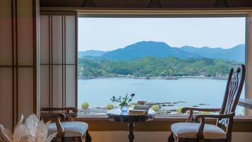 Deluxe Twin kamer | 1 slaapkamer, een kluis op de kamer, individueel gedecoreerd