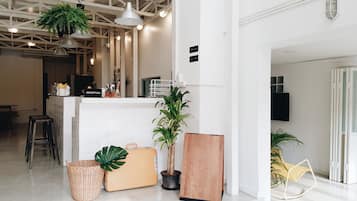 Mostrador para check-in y check-out
