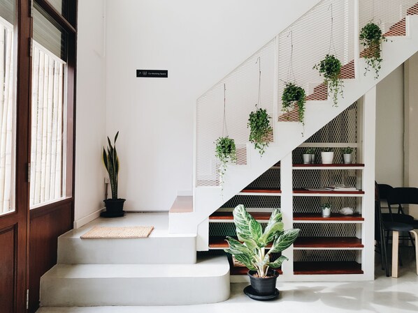 Interior entrance - LITA Bangkok - Hostel (Bangkok)