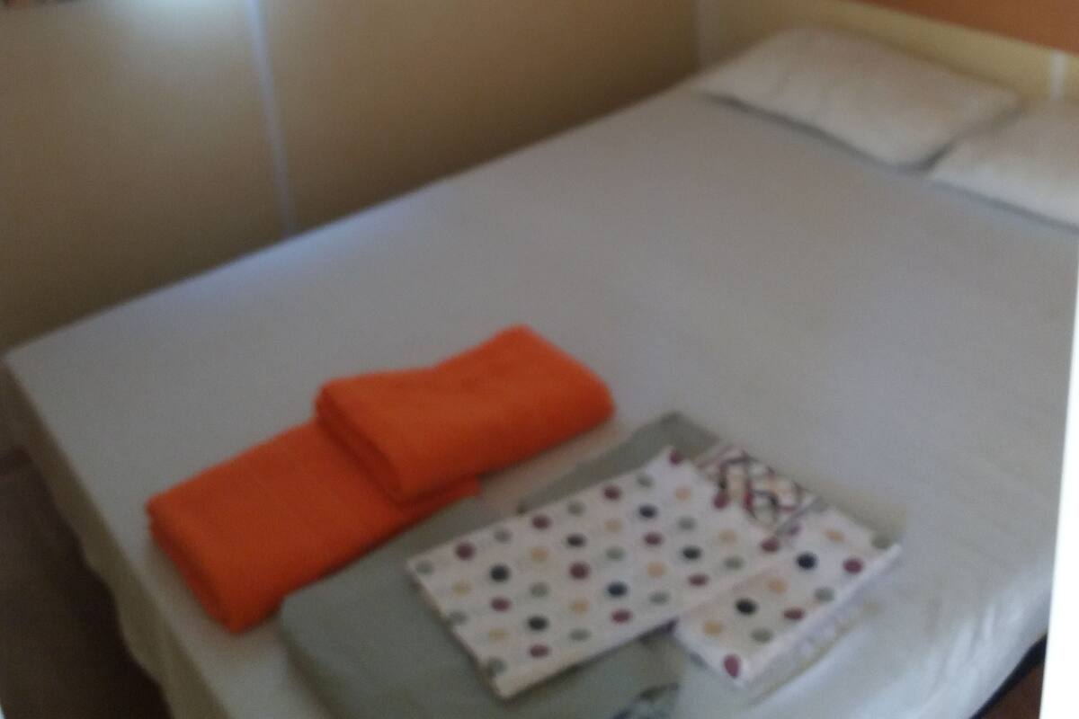 Bungalow, 2 Bedrooms, Garden View | Blackout drapes, soundproofing, WiFi (free), bed sheets