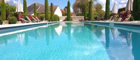 Piscina all'aperto, una piscina riscaldata