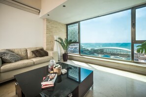 2 bedrooms, iron/ironing board, free cots/infant beds - One of a Kind Gordon Beach Front 2BR Apt (Tel Aviv)