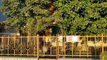 EntrĂ©e de lâhĂ©bergement