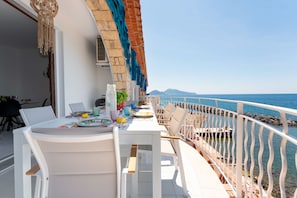 Villa, 4 chambres, vue sur la mer | Terrasse/patio