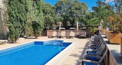 Hotel Sara De Ur
