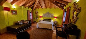 1 habitación, decoración personalizada y muebles diferentes
