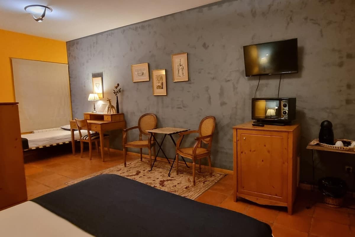 HABITACIÓN ELIEZER 2 | 1 phòng ngủ, khu vực làm việc phù hợp cho laptop, màn/rèm cản sáng 