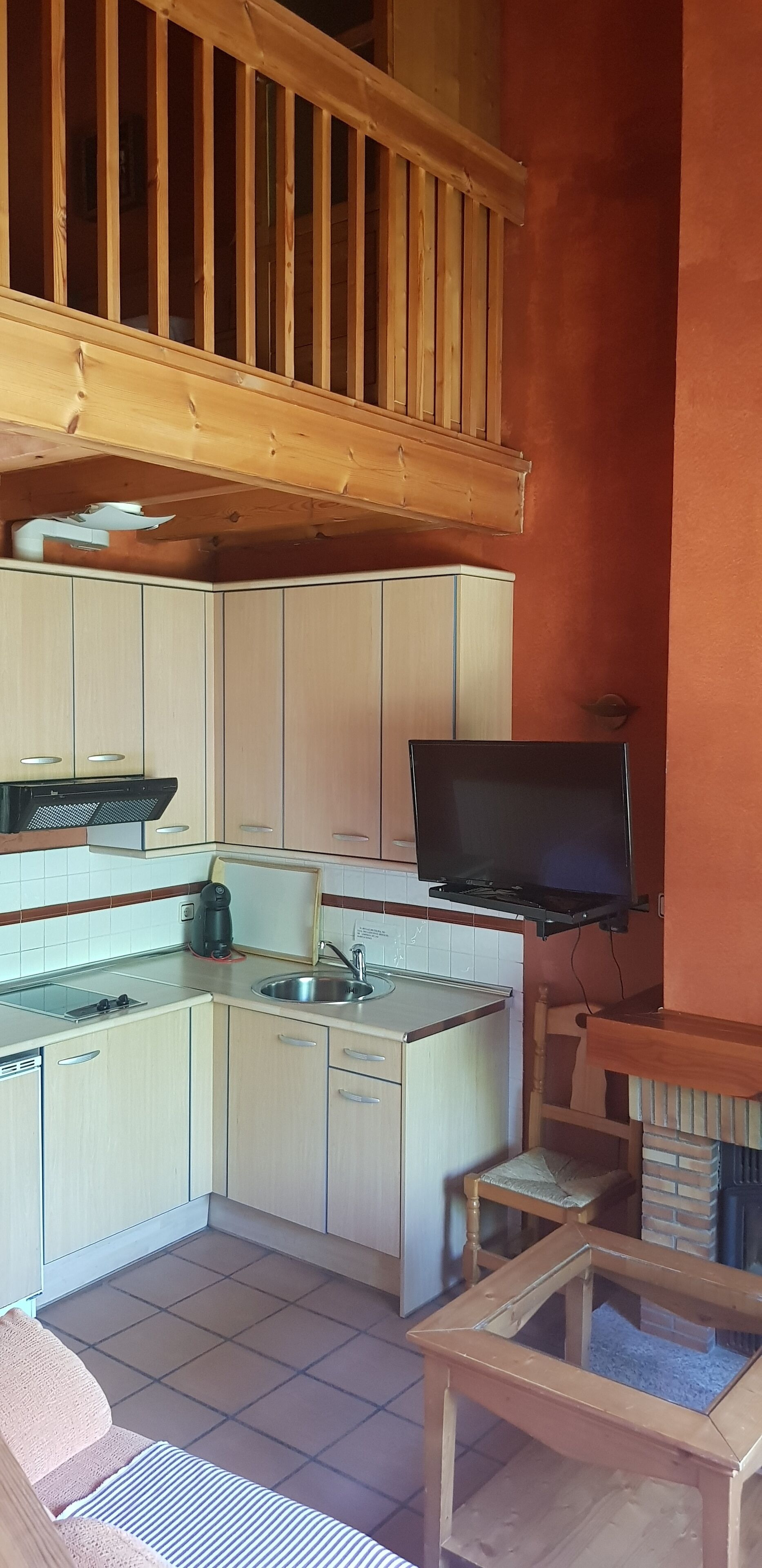 duplex oasiah 8 | living room | flat-screen tv, netflix, dvd player