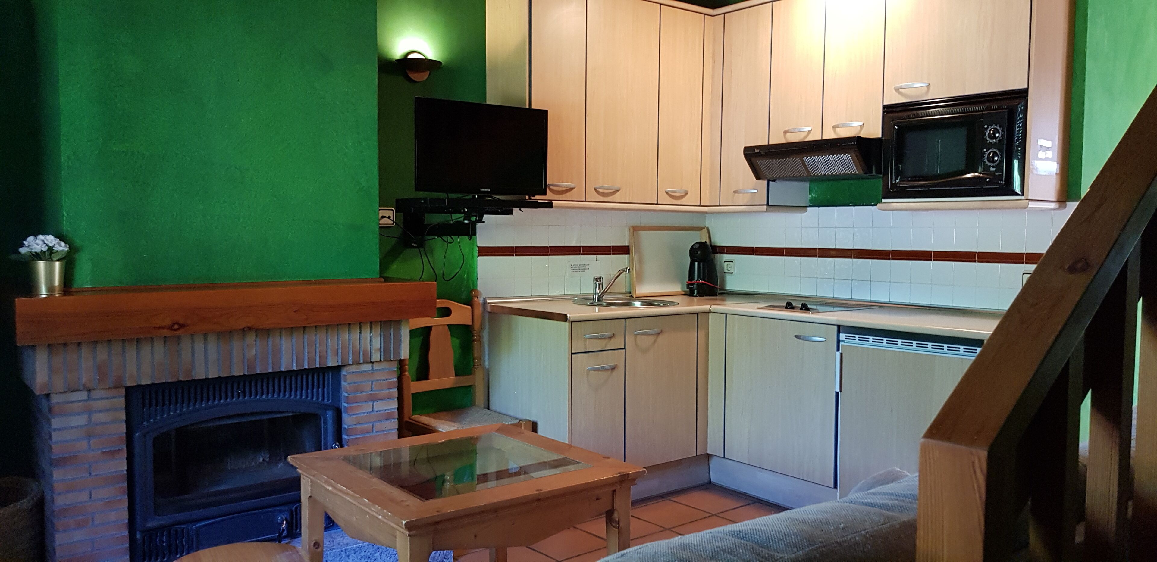 duplex yemina 9 | living area | flat-screen tv, netflix, dvd player