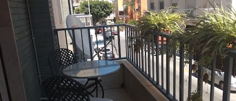 Camera tripla, bagno privato (balcone) | Wi-Fi gratuito, lenzuola, accesso in sedia a rotelle