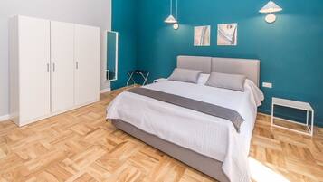 Deluxe-Suite | Minibar, Schreibtisch, schallisolierte Zimmer, kostenloses WLAN