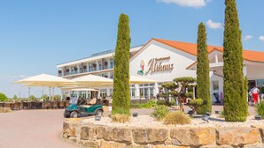 Exterior - Hotel Absolute Golfresort Gernsheim (Gernsheim)