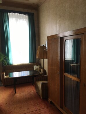 双人房或双床房, 公共浴室 | 隔音、熨斗/熨板、免费 WiFi、床单