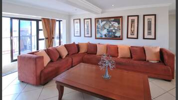 Penthouse | Phòng khách | TV màn hình phẳng