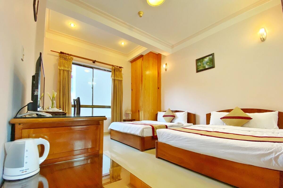 Minibar, desk, blackout curtains, free WiFi