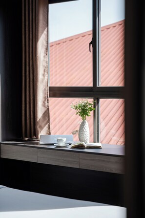 Minibar, desk, soundproofing, free WiFi - ELC Luxury Da Lat Hotel & Apartment (Da Lat)