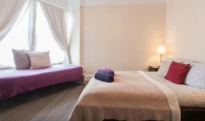 Firemannsrom, delt bad | Strykejern/-brett, wi-fi (inkludert) og sengetøy