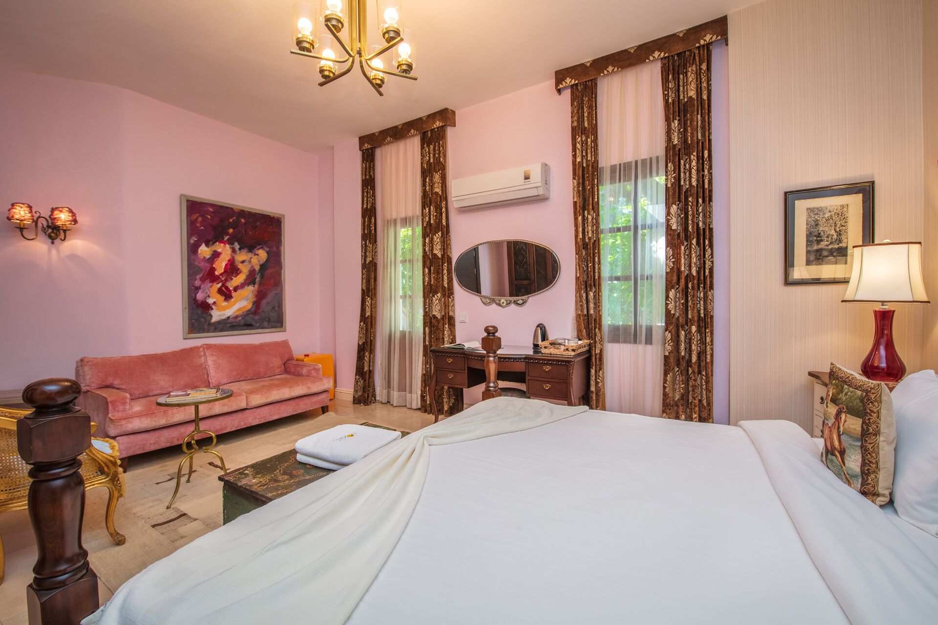 Deluxe-Doppelzimmer | Minibar, Schreibtisch, laptopgeeigneter Arbeitsplatz