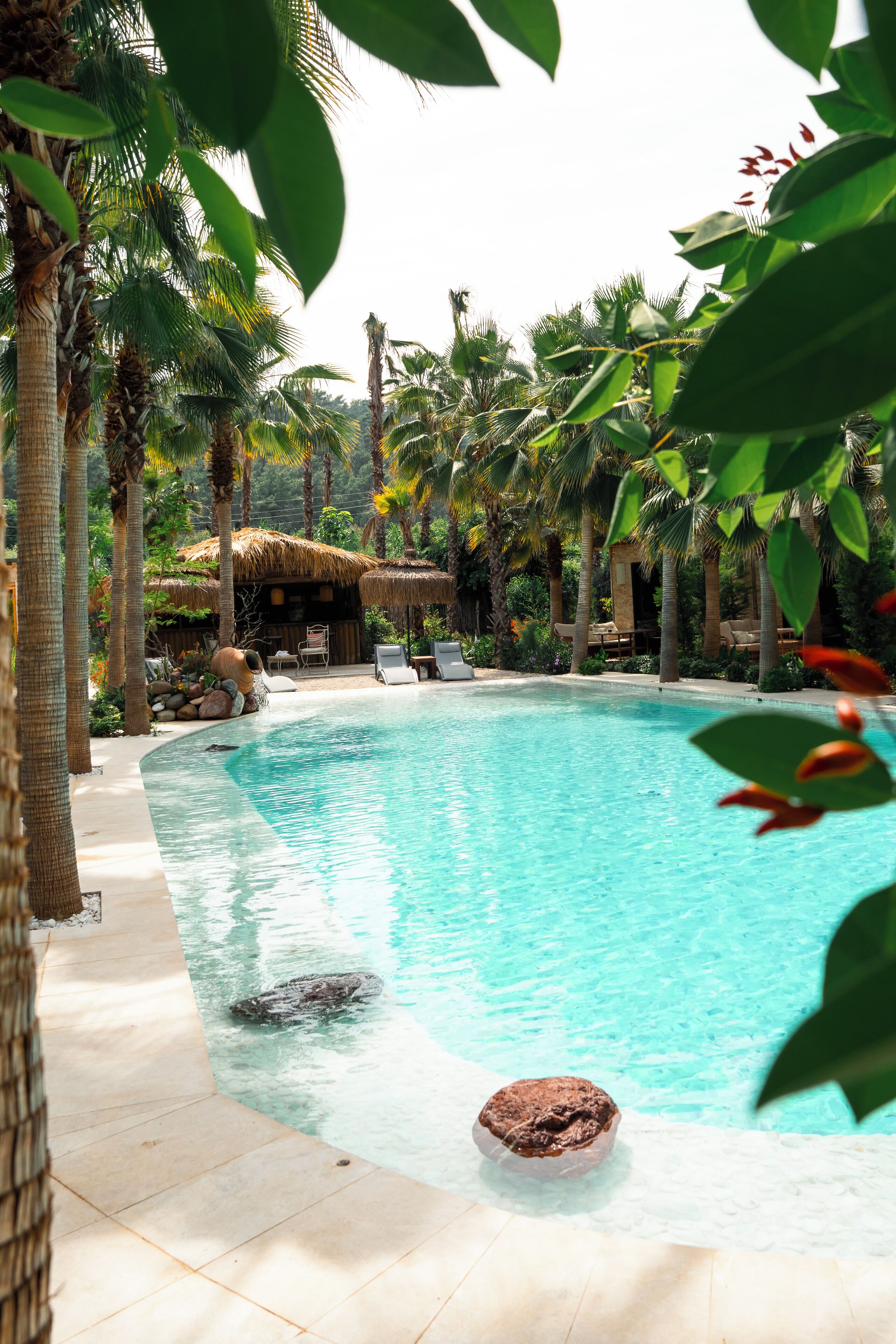 季节性开放的室外游泳池