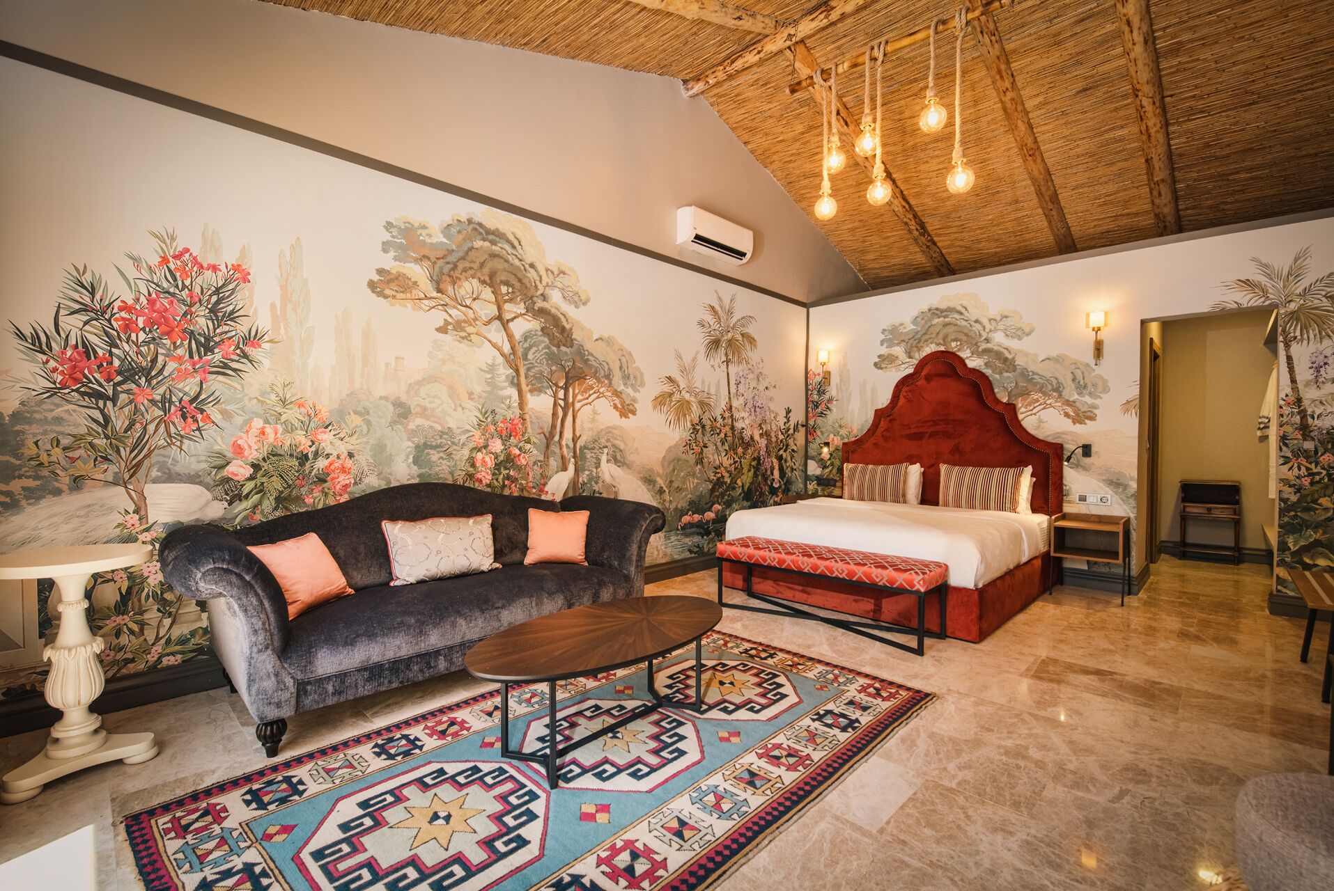 Minibar, Schreibtisch, laptopgeeigneter Arbeitsplatz