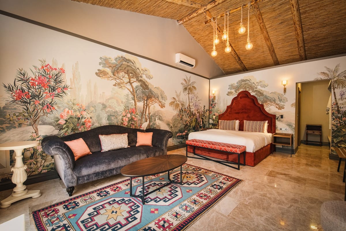 Minibar, desk, laptop workspace, soundproofing