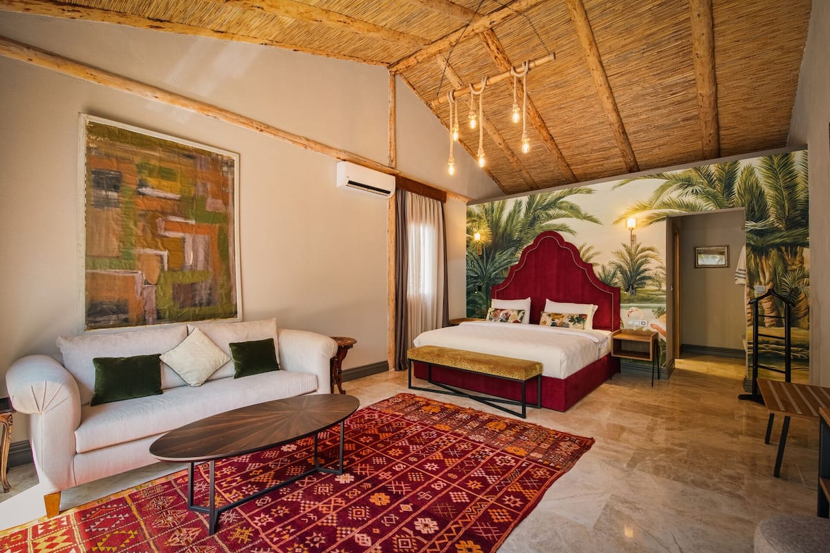 Minibar, desk, laptop workspace, soundproofing