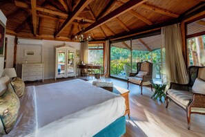 Phòng trăng mật | Minibar, bàn, khu vực làm việc phù hợp cho laptop, phòng cách âm 