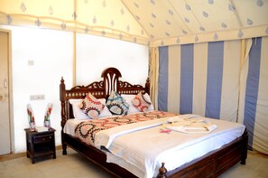 奢华帐篷房, 无烟房 | 1 多间卧室、记忆海绵床垫、迷你吧、客房内保险箱