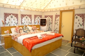 Deluxe Tent, Non Smoking